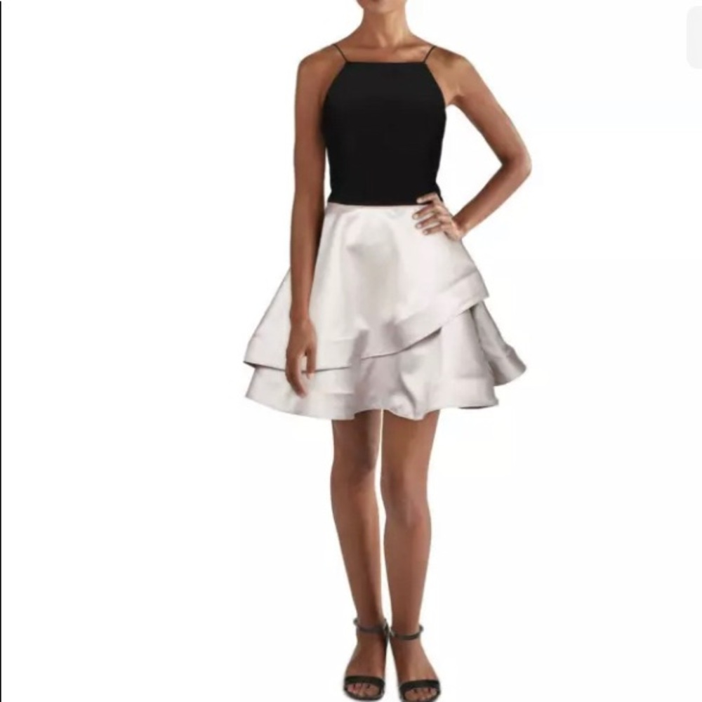 NWT Betsy & Adam Fit & Flare Halter Party Dress SZ-6
